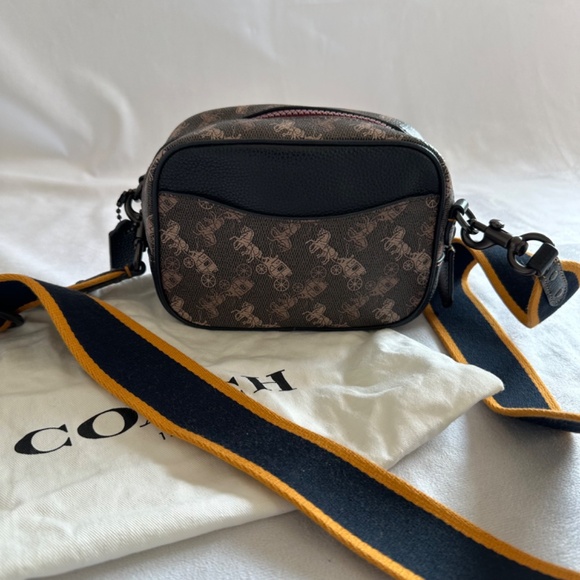 Coach Camera Bag 16 with Horse And Carriage Print and Varsity Stripe - Picture 3 of 6